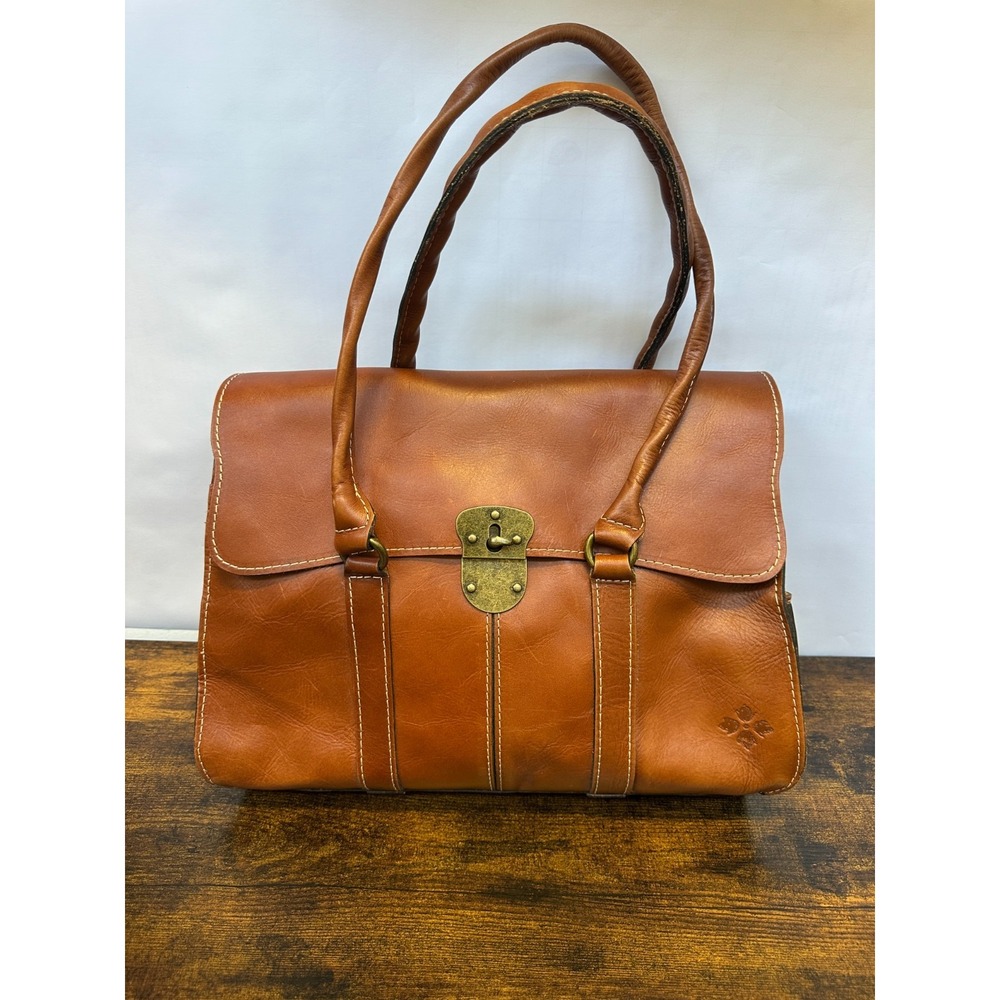Patricia Nash Heritage Vienna Shoulder Bag In Tan with Brass Turn Lock Closure - Picture 2 of 16